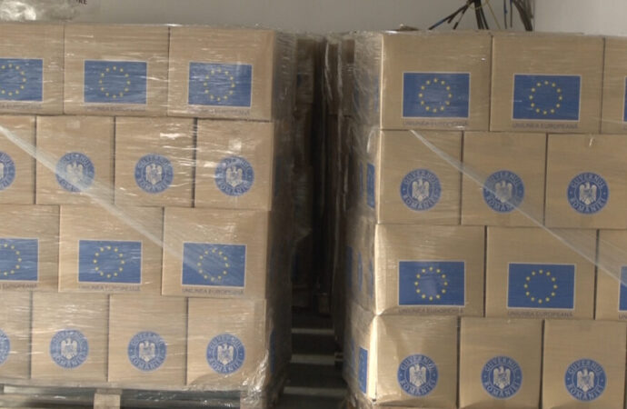 A început distribuirea pachetelor de la UE