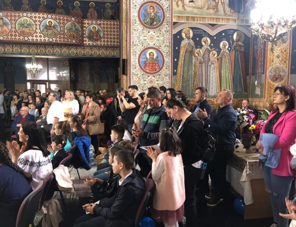 Sute de participanți la Salonul de Pictură ”Arte Mici” din Motru - 29 martie 2023 AccentNews.ro