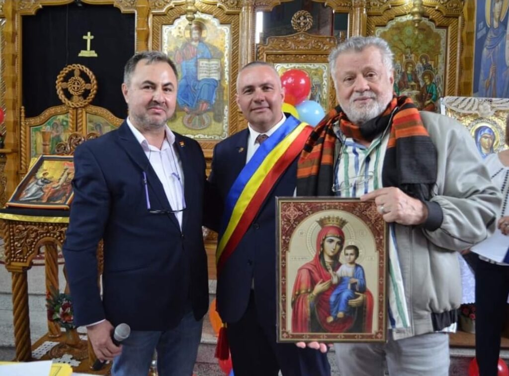 Sute de participanți la Salonul de Pictură ”Arte Mici” din Motru - 29 martie 2023 AccentNews.ro