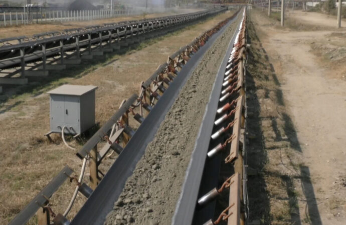 Benzi transportoare pentru carierele miniere