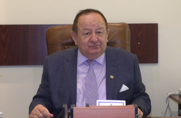 ”Reduceți masiv personalul de la stat!”