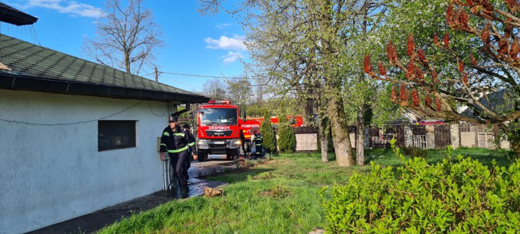 Incendiu la o casă din Runcu! Acoperișul a fost cuprins de flăcări - 20 aprilie 2023 AccentNews.ro
