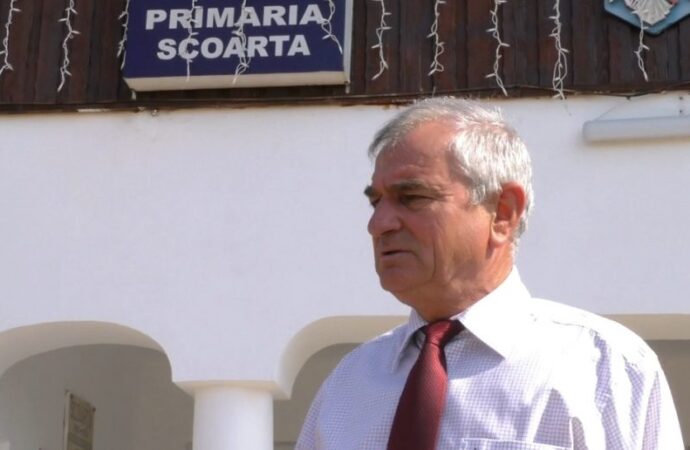 Primarul din Scoarța, mulțimit de proiectele implementate