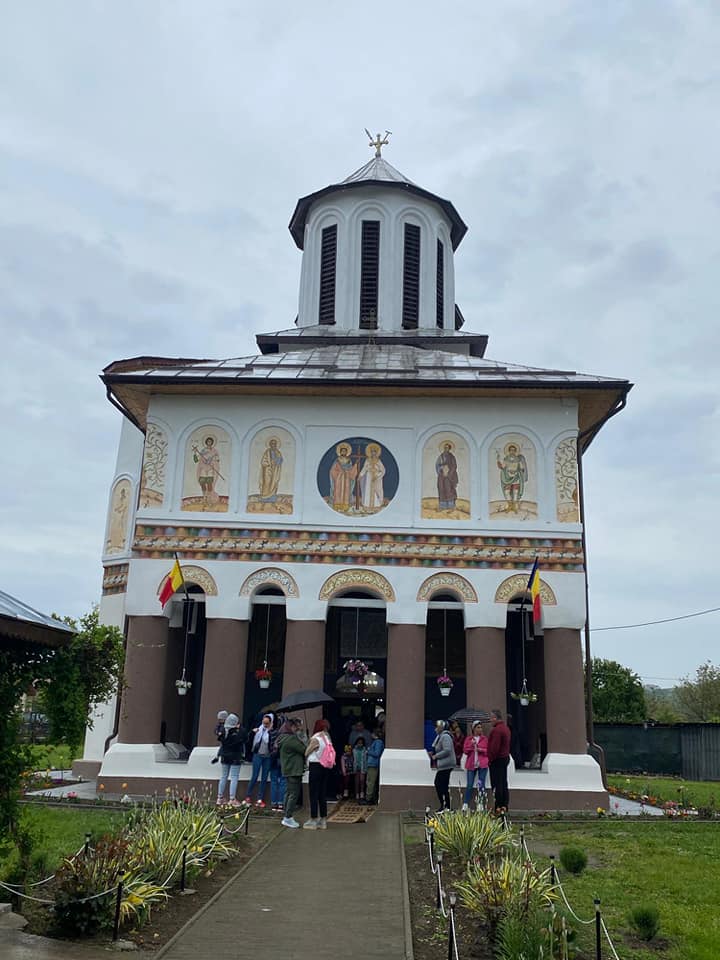 Senator de Gorj, prezent la sfințirea unei Biserici din județ - 16 mai 2023 AccentNews.ro