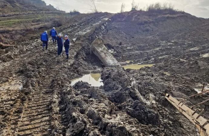 Din nou probleme în carierele miniere