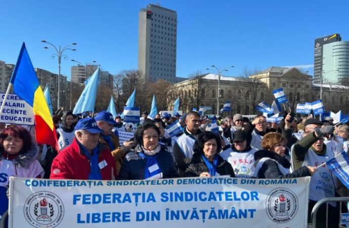 Profesorii gorjeni, în grevă de avertisment