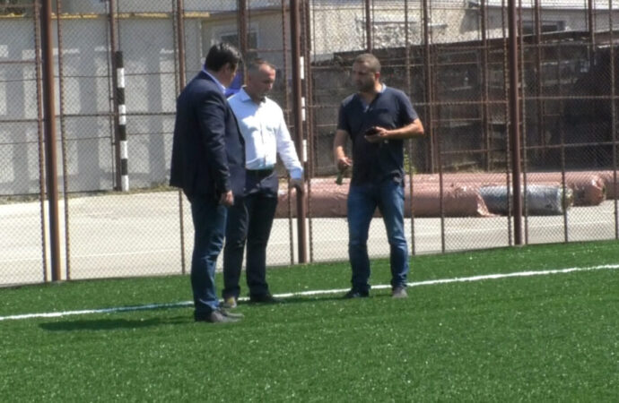 Copiii din Târgu Jiu ar putea folosi gratuit bazele sportive din școli