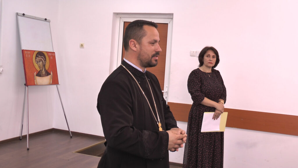 Atelier de pictură, la Liceul Teologic Târgu-Jiu - 8 mai 2023 AccentNews.ro