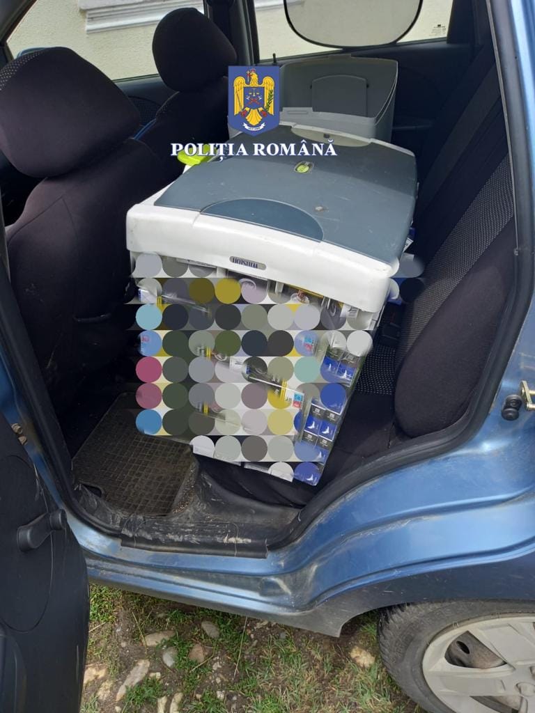 Peste 5.300 de țigarete, depistate ascunse într-o mașină la Stoina - 19 mai 2023 AccentNews.ro