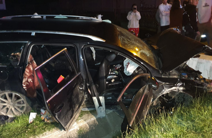 Șase răniți în urma unui accident la Peșteana Jiu