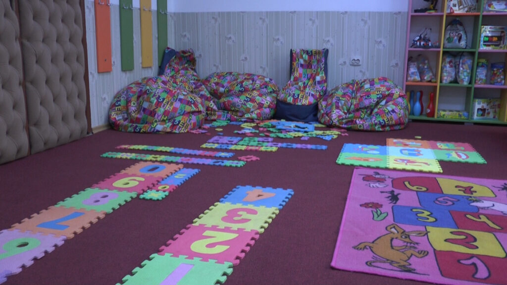 Târgu Jiu: A fost deschis centrul de matematică mentală Soroban - 5 iunie 2023 AccentNews.ro