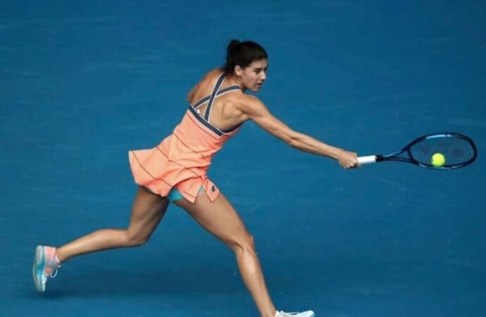 Sorana Cîrstea a învins-o pe Ana Bogdan într-un meci de tenis, dar nu a reușit să avanseze în optimi 1 Sorana Cîrstea a învins-o pe Ana Bogdan într-un meci de tenis, dar nu a reușit să avanseze în optimi