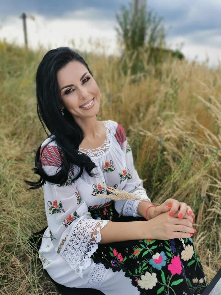 PORTRET DE ARTIST – LAVINIA FURTUNĂ - 17 iulie 2023 AccentNews.ro
