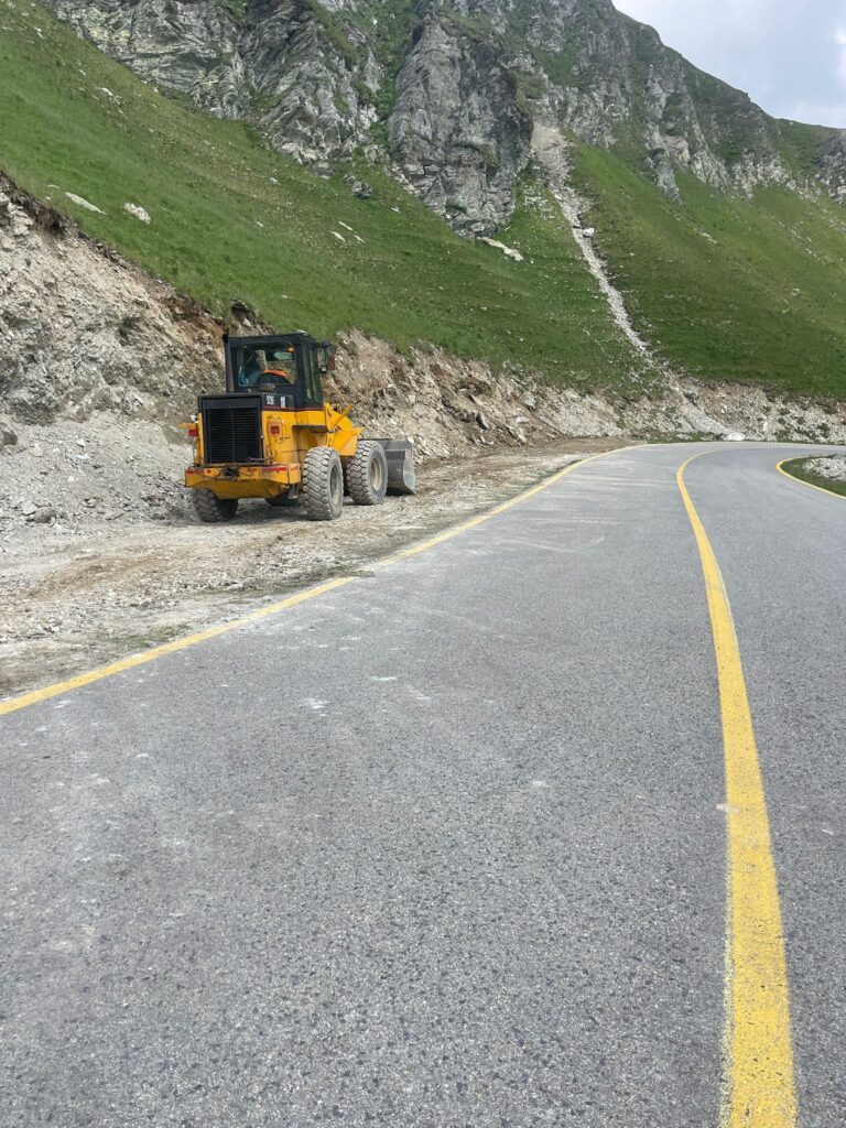 Exploatau agregate dintr-o arie naturală protejată - 13 iulie 2023 AccentNews.ro