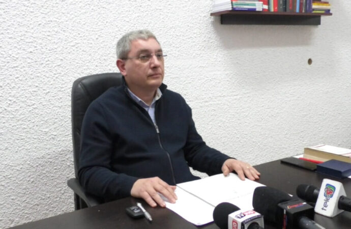 Un parlamentar cere mai multă implicare a managerilor CEO