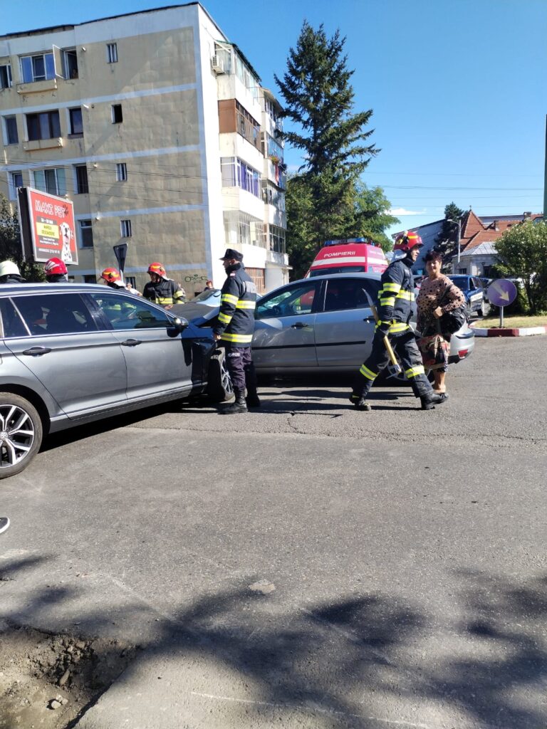 Accident lângă pasarela din Târgu Jiu - 8 august 2023 AccentNews.ro