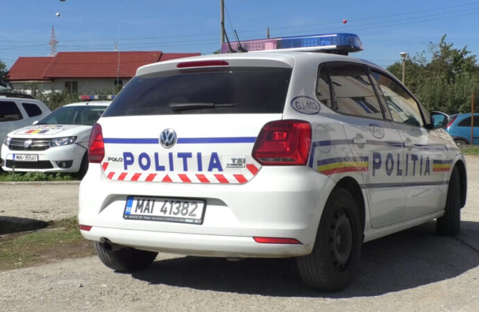 Mașină de Poliție, implicată într-un accident în Bălănești