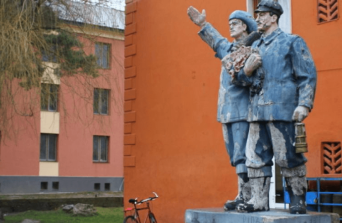 Un nou monument pentru mineri și energeticieni