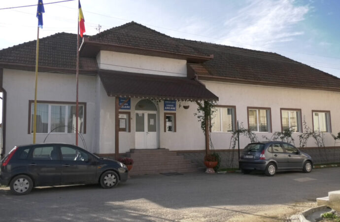 Primăria Arcani a intrat în reabilitare