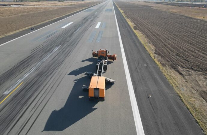 A fost redeschisă pista Aeroportului Internațional Craiova
