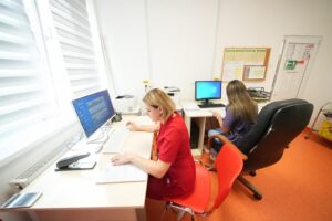 Lucrările de modernizare ale Secției imunodeficienți a Spitalului ”Victor Babeș” au fost finalizate în timp-record - 27 octombrie 2023 AccentNews.ro