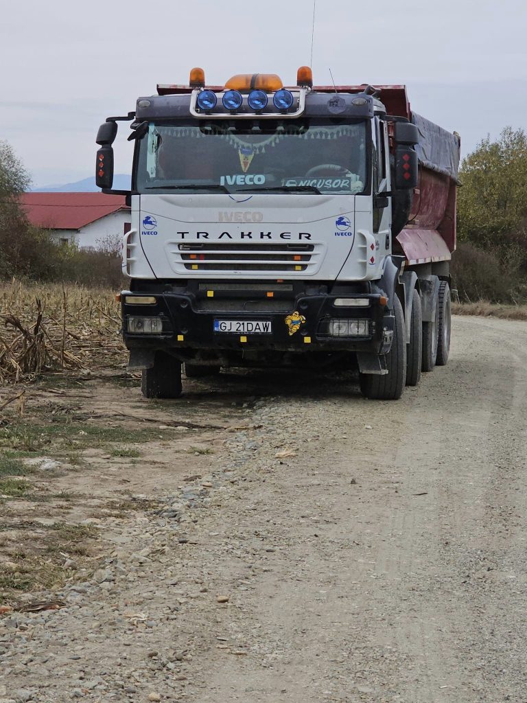 Se modernizează infrastructura rutieră în comuna Bălești - 24 octombrie 2023 AccentNews.ro
