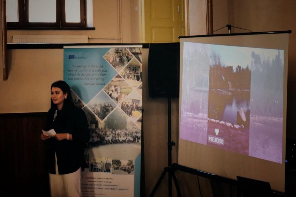 Colegiul Național „Spiru Haret” a celebrat Zilele Erasmus - 13 octombrie 2023 AccentNews.ro