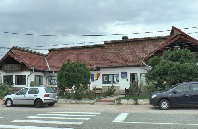 Primaria Bărbătești nu stă în banii de la Guvern