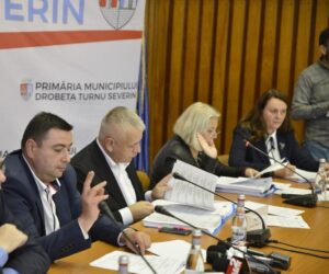 PARCURILE CENTRALE DIN DROBETA TURNU SEVERIN ȘI CINEMATOGRAFUL PORȚILE DE FIER, MODERNIZATE CU FONDURI EUROPENE - 30 octombrie 2023 AccentNews.ro