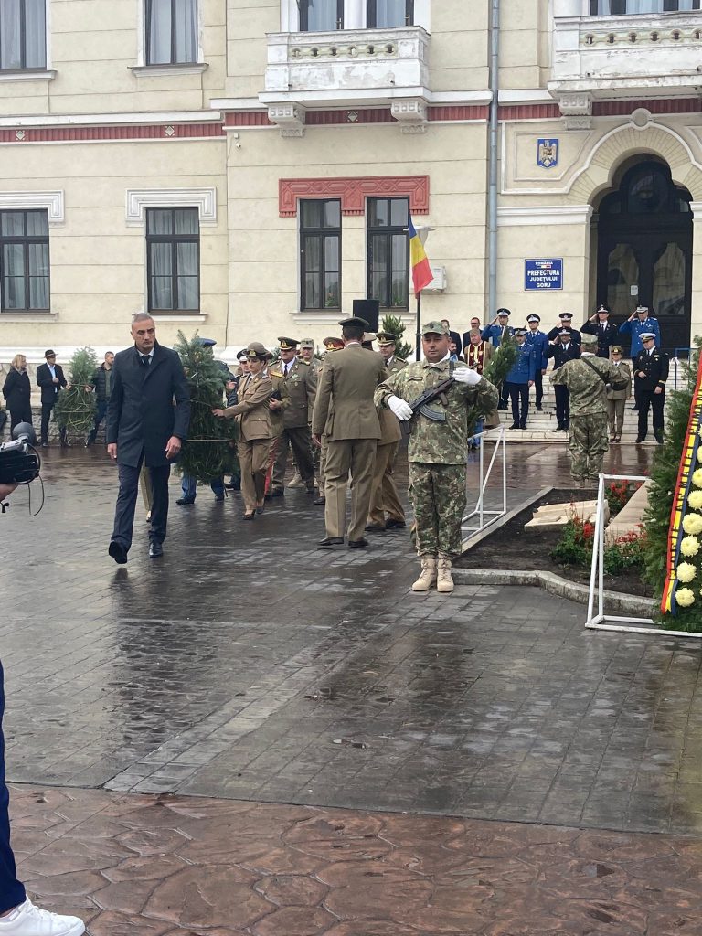 Ziua Armatei Române, marcată și la Târgu Jiu - 25 octombrie 2023 AccentNews.ro