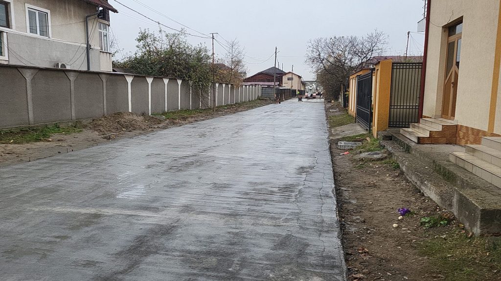Asfalt pe „Cărarea Vulpii” din Motru - 17 noiembrie 2023 AccentNews.ro