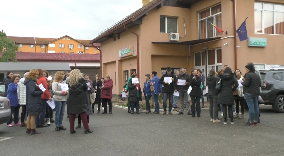 Gorj: Proteste la AJOFM și DSP - 15 noiembrie 2023 AccentNews.ro