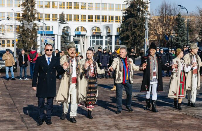 Liberalii gorjeni, în Hora Unirii