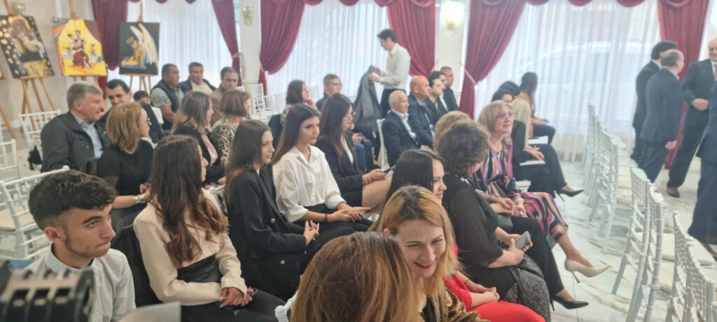 ALRO și ASCAR, sprijin substanțial pentru tinerii talentați din județul Olt. „Gala Excelenței în Artă” ar putea fi organizată, în 2025, la Paris - 23 mai 2024 AccentNews.ro