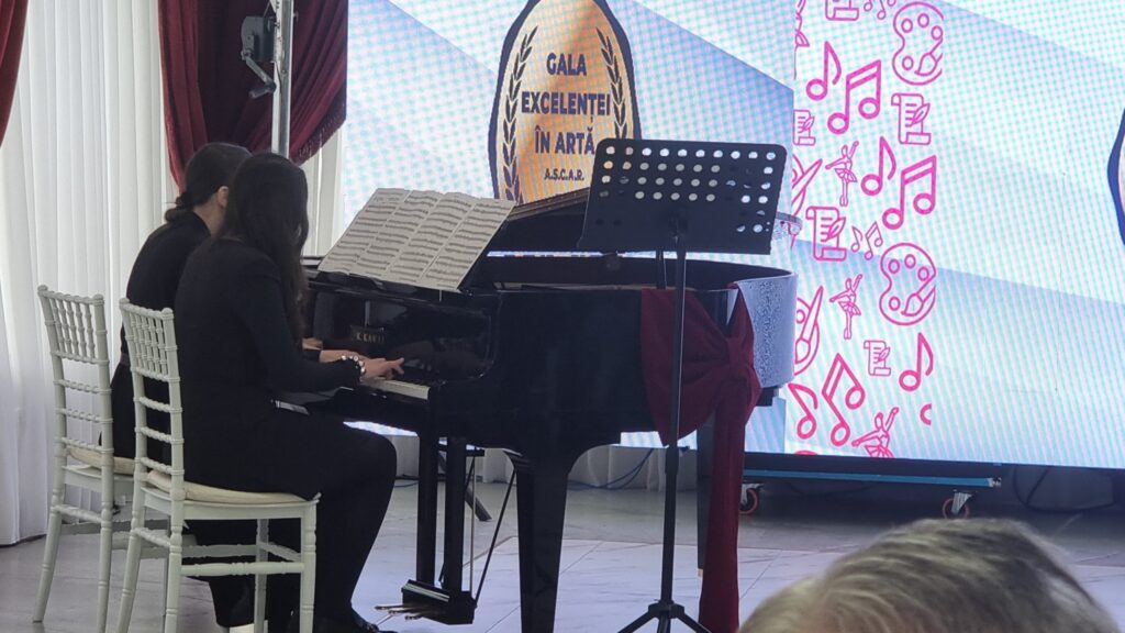 ALRO și ASCAR, sprijin substanțial pentru tinerii talentați din județul Olt. „Gala Excelenței în Artă” ar putea fi organizată, în 2025, la Paris - 23 mai 2024 AccentNews.ro