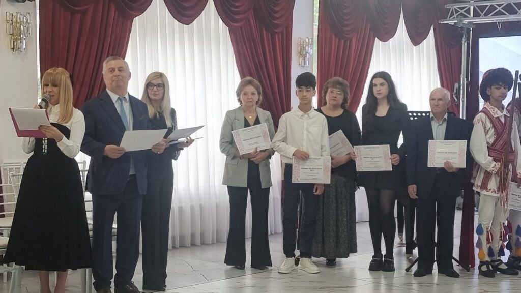 ALRO și ASCAR, sprijin substanțial pentru tinerii talentați din județul Olt. „Gala Excelenței în Artă” ar putea fi organizată, în 2025, la Paris - 23 mai 2024 AccentNews.ro
