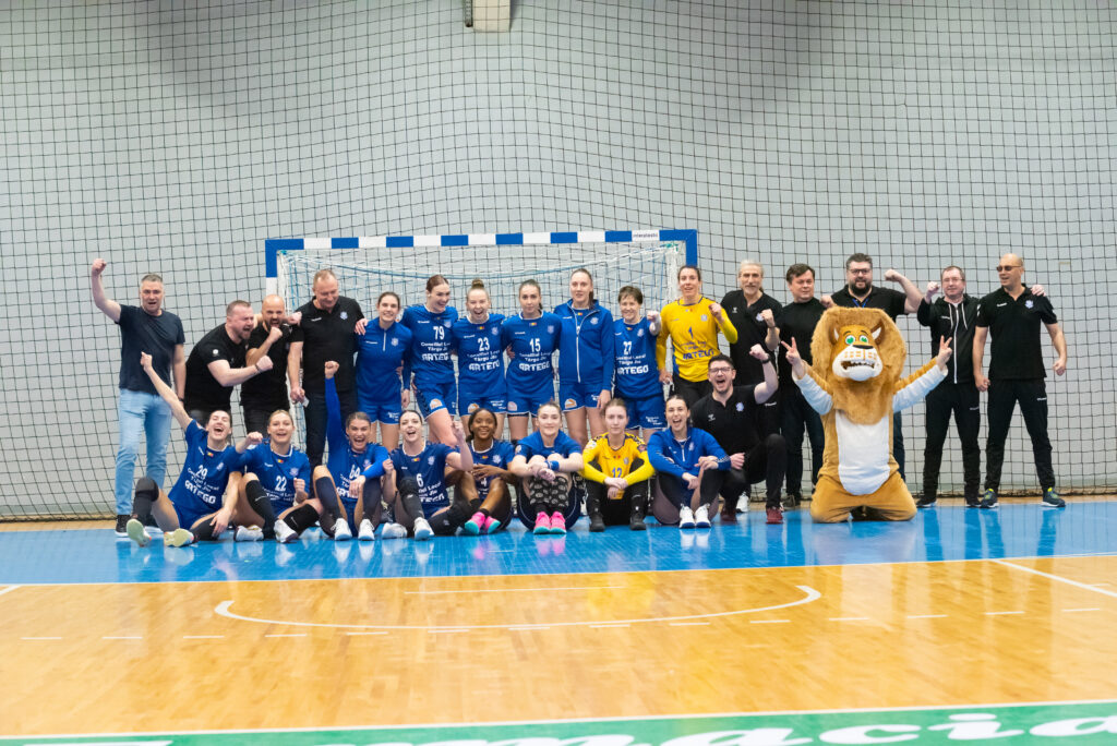 Bălăeț, convins că echipa de handbal va rămâne în Liga Florilor: “Am speranța că o să fim lăsați să jucăm și o să câștigăm” - 22 mai 2024 AccentNews.ro