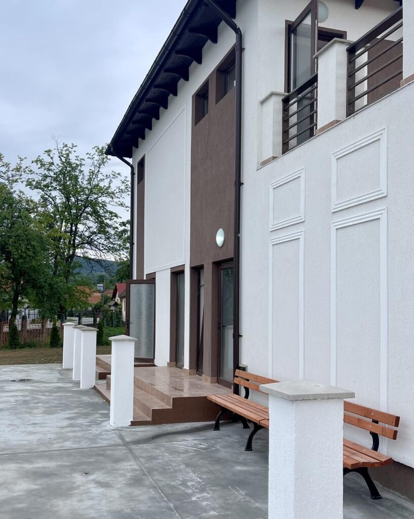 A fost inaugurat Căminul Cultural Tudor Vladimirescu, din Padeș - 23 mai 2024 AccentNews.ro