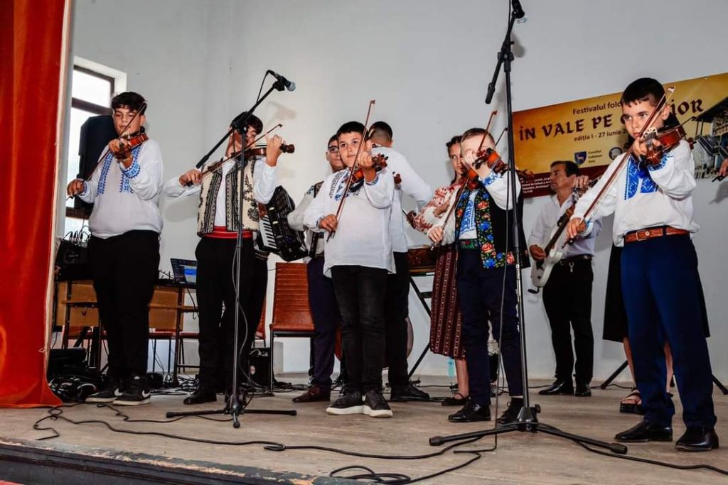 Festivalul „În vale pe Cărtior”, un adevărat succes - 29 iunie 2024 AccentNews.ro