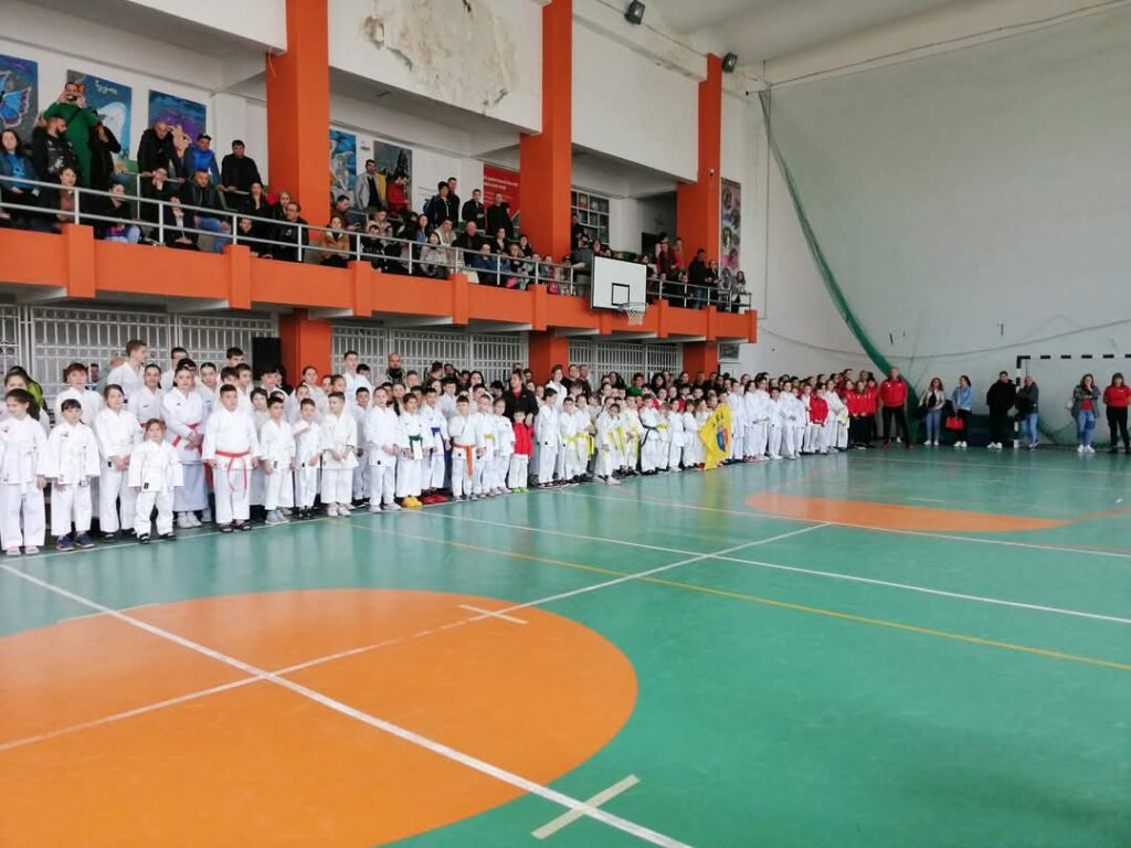 Karatiștii gorjeni au impresionat la Alba-Iulia - 25 martie 2025 AccentNews.ro