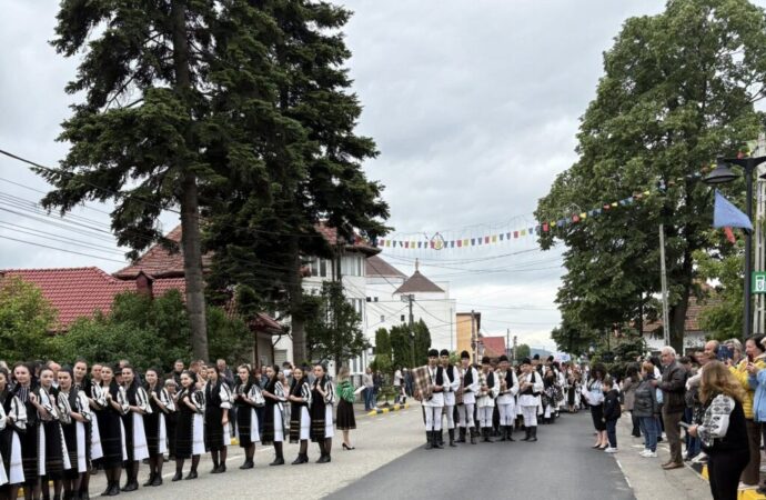 Festivalul păstoresc de la Novaci a reunit tradiția și cultura locală