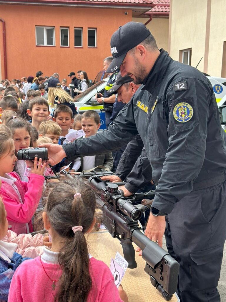 Siguranța copiilor, o prioritate pentru polițiști - 27 mai 2025 AccentNews.ro