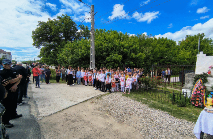 Zi dublu sărbătorită la Stoina: Înălțarea Domnului și comemorarea eroilor neamului