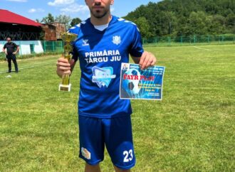 Fotbaliștii de la CSM au plecat cu trei trofee de la Țicleni