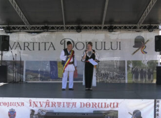 „Învârtita Dorului” a adus din nou tradiția la Vaideeni