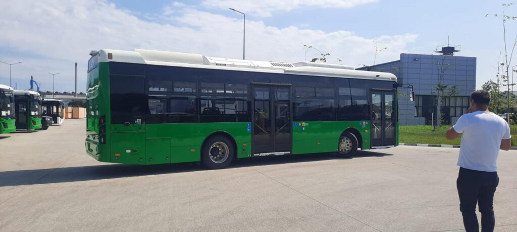 Autobuze electrice pentru navetiștii din Bujoreni - 6 august 2025 AccentNews.ro