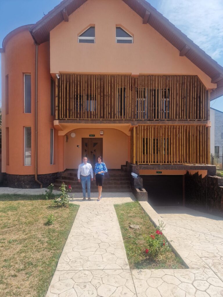 Târgu Jiu: S-a deschis Casa „Primăverii”, pentru tinerii și copiii cu dizabilități - 22 august 2025 AccentNews.ro