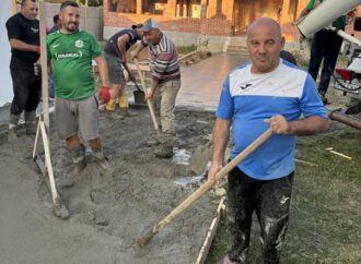 Mănăstire impresionantă la Turburea