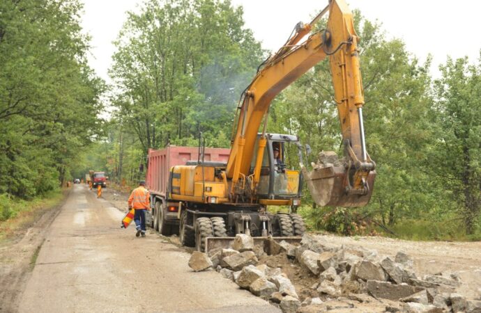 Drumuri moderne în Comuna Dănești – cu sprijin local și european