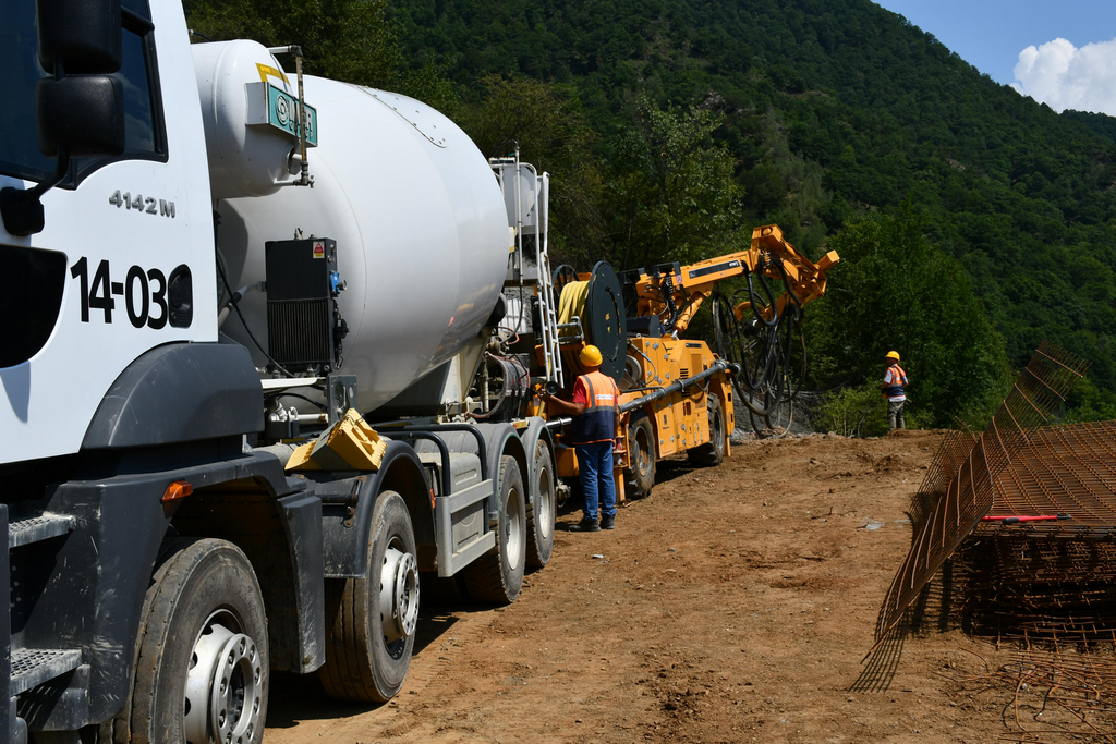 Primul tunel de autostradă din Vâlcea, în construcție - 6 august 2025 AccentNews.ro